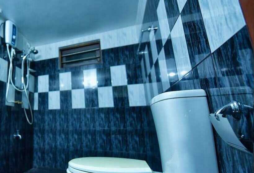 Hotelli Lavenro Villa