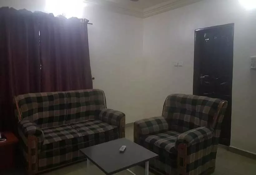 هتل Pedallo Luxury Inn Ltd