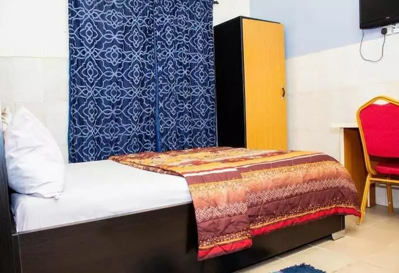 هتل Pedallo Luxury Inn Ltd