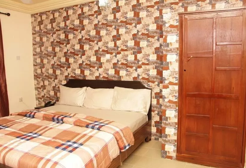 هتل Pedallo Luxury Inn Ltd