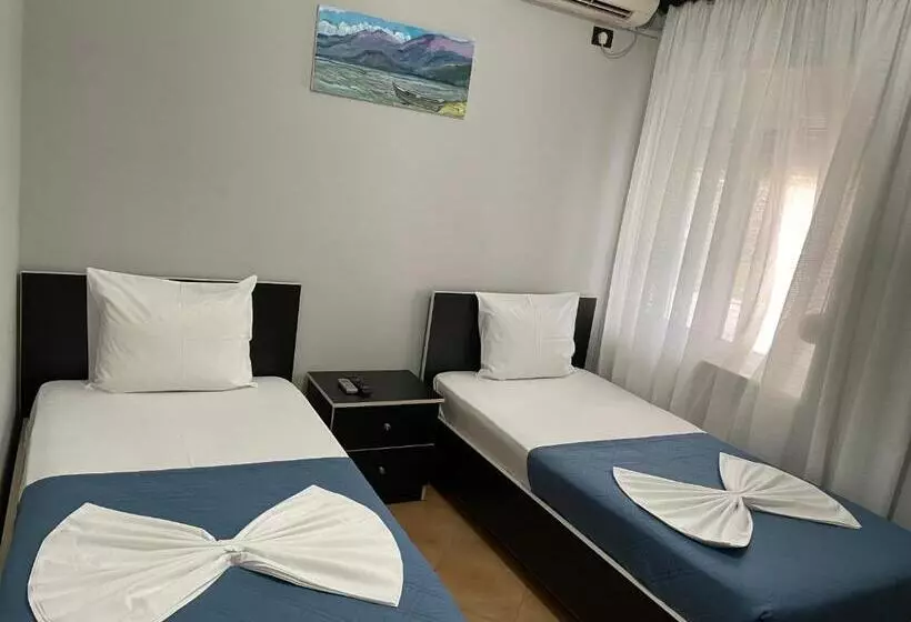 ホテル &restaurant Aroma