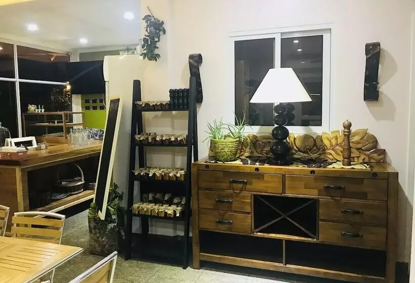 هتل Samoana Boutique