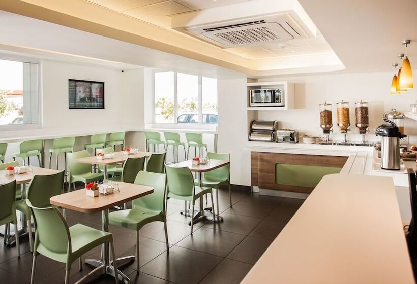 בית מלון כפרי Sun1 Milnerton