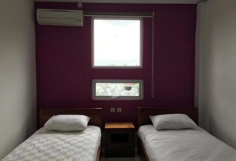 Общежитие Reddoorz Near Ubud Village