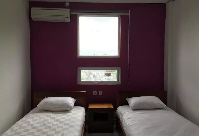 ユースホステル Reddoorz Near Ubud Village