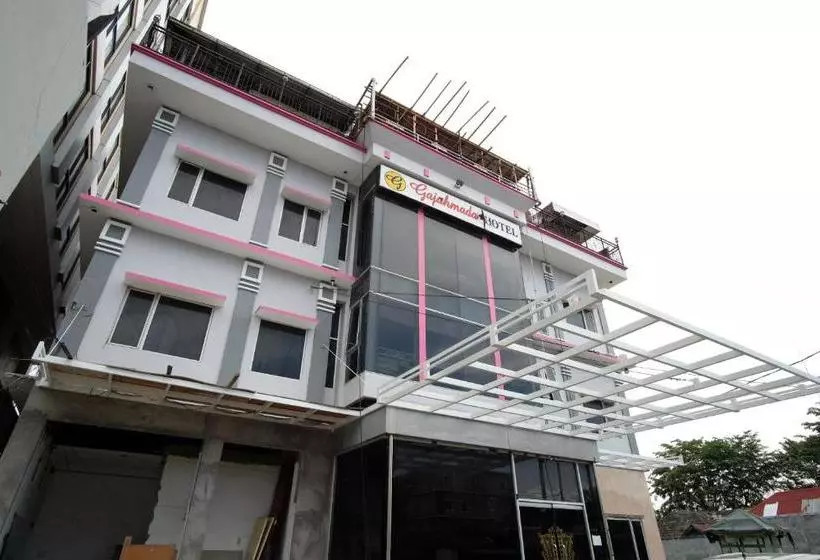 ホテル Gajah Mada