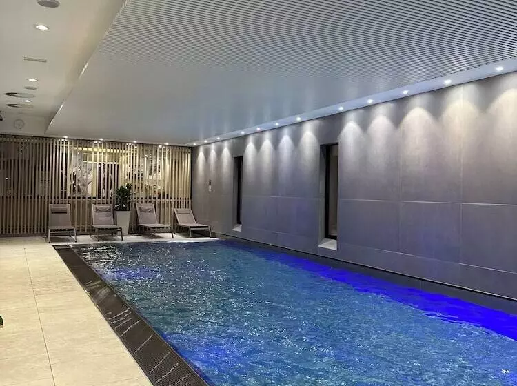 Hotelli Martin S All Suites