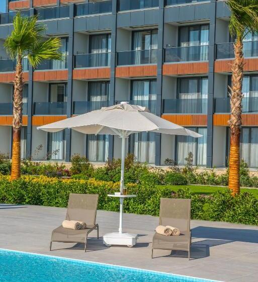 The Nowness Luxury Hotel & Spa