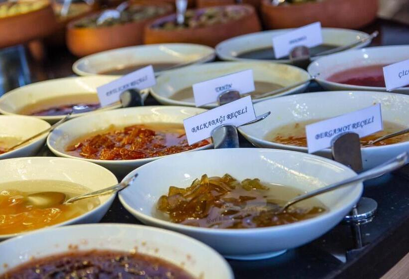 The Nowness Luxury Hotel & Spa