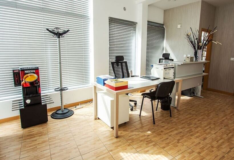 ユースホステル Central Guest House