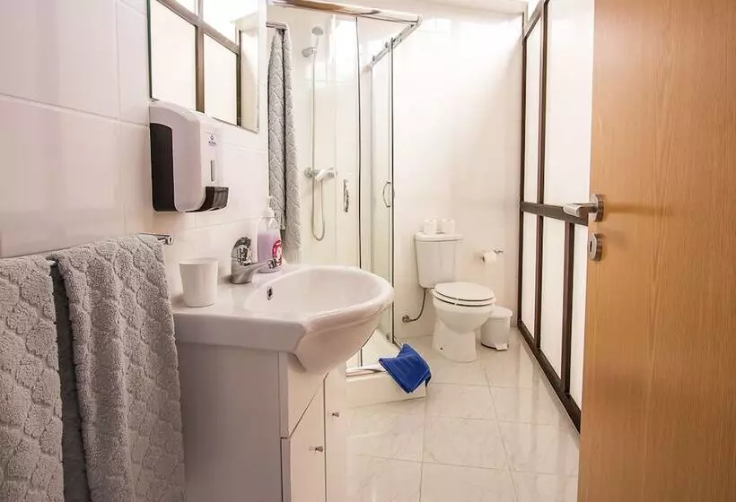 هاستل Central Guest House