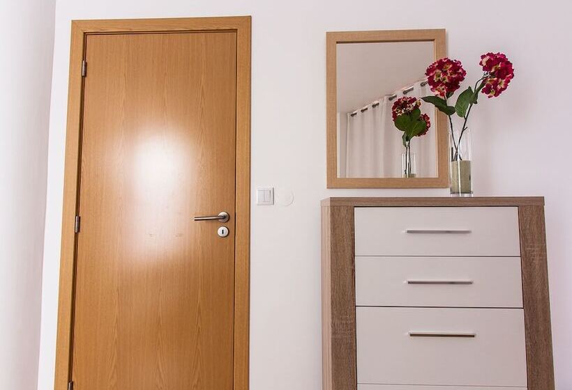 ユースホステル Central Guest House