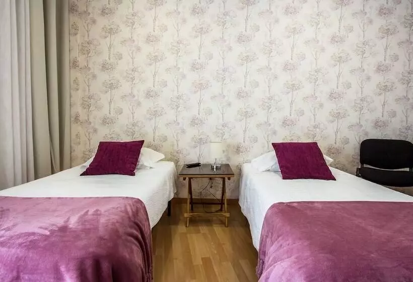 هاستل Central Guest House