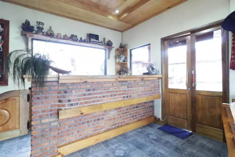 ホテル Alloyna Country Cottage Brastagi