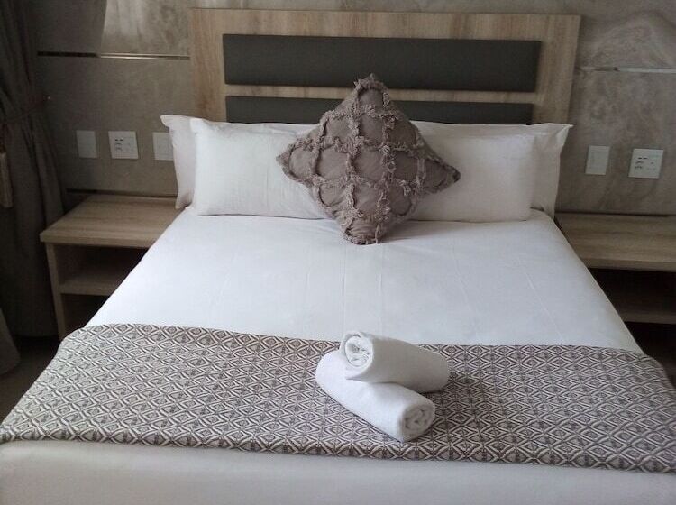 Bayside Hotel 116 West Street