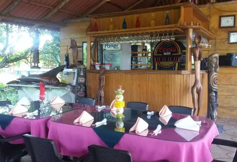 ホテル Los Troncos