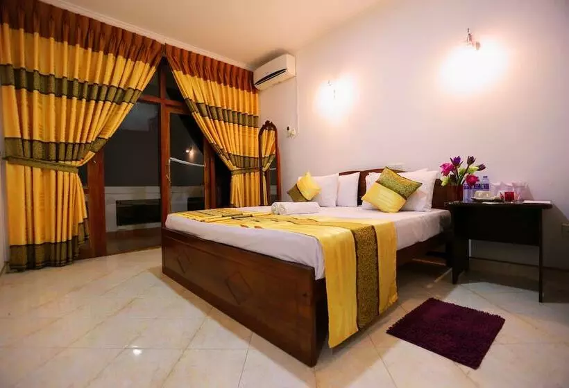 Hotel Mahaweli Spring