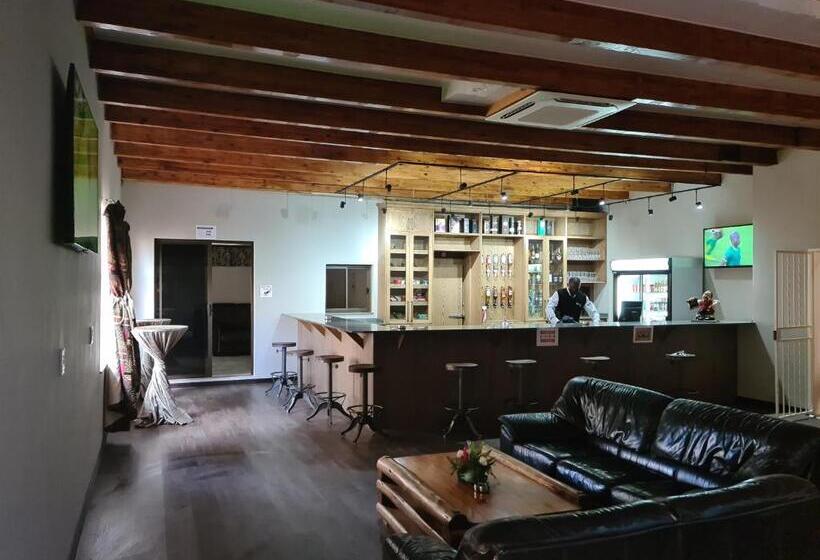 ホテル Midway Inn