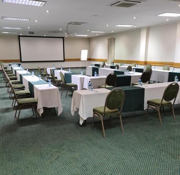 ホテル Midway Inn