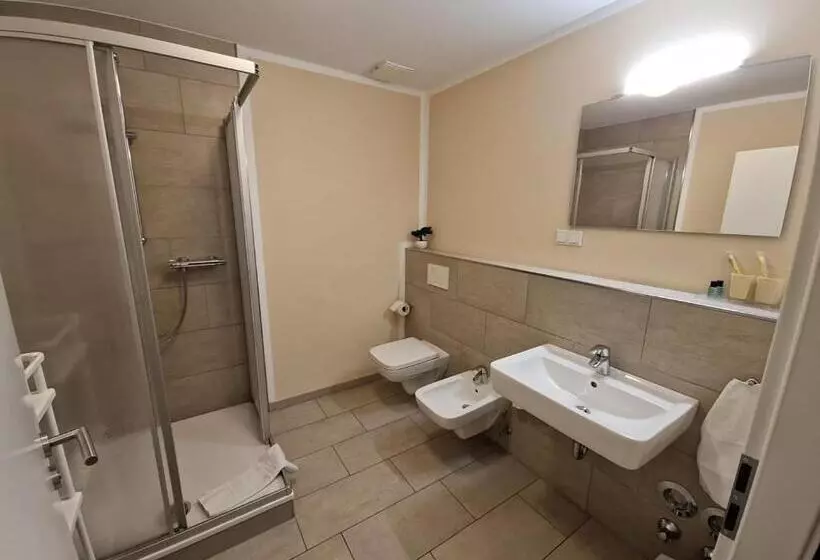 Hotelli Zum Postwagen