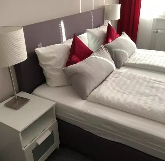 Hotelli Zum Postwagen