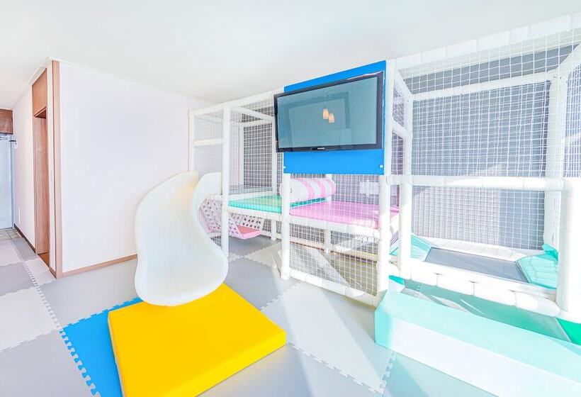 אתר נופש November Kids & Spa