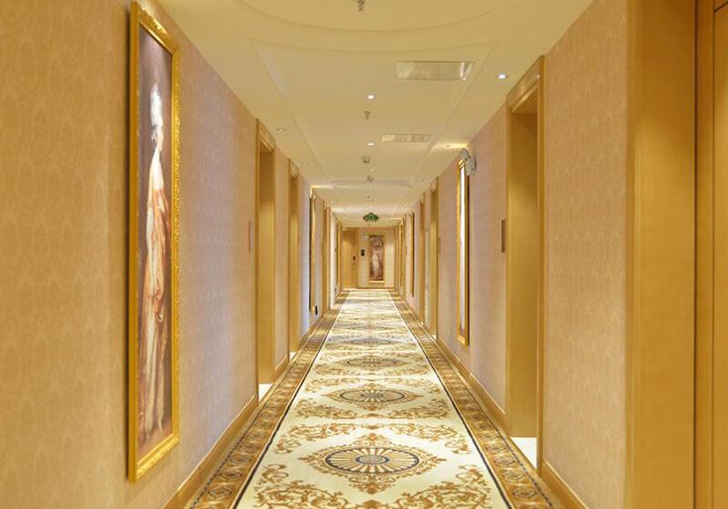 Vienna Hotel Wuhan Panlong City