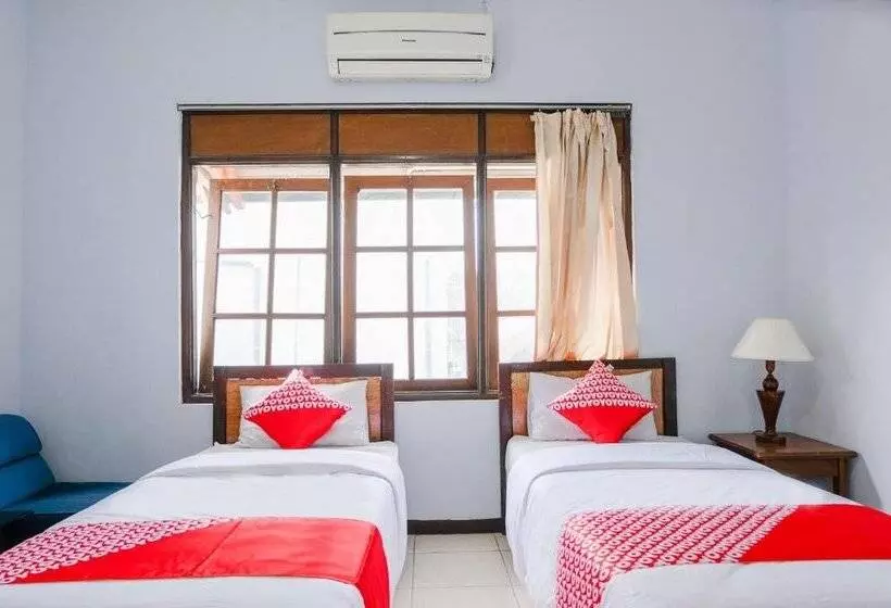 O Arjosari Near Plaza Araya Formerly Hotel Nugraha