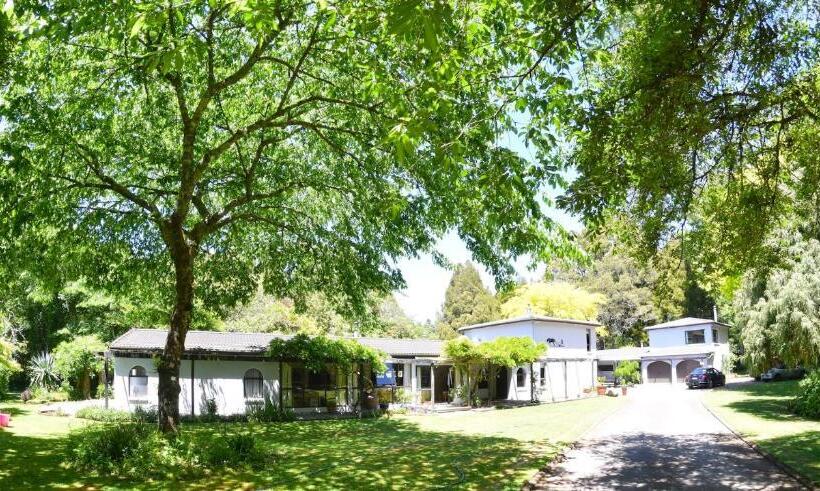 민박 Tepopo Gardens & Accommodation