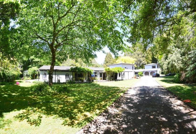 민박 Tepopo Gardens & Accommodation