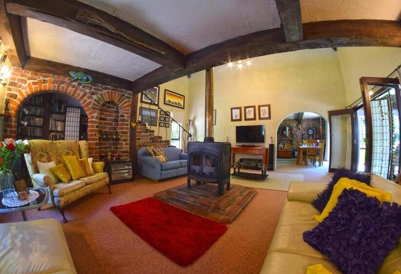 민박 Tepopo Gardens & Accommodation