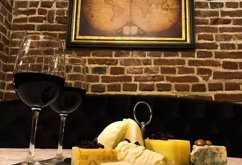 Hotelli 5 Continents