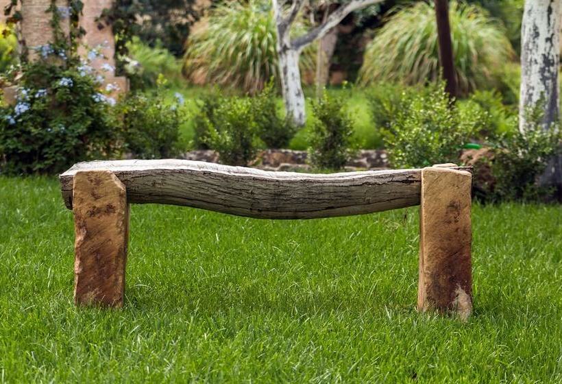 בית מלון כפרי Castello Di Ugento