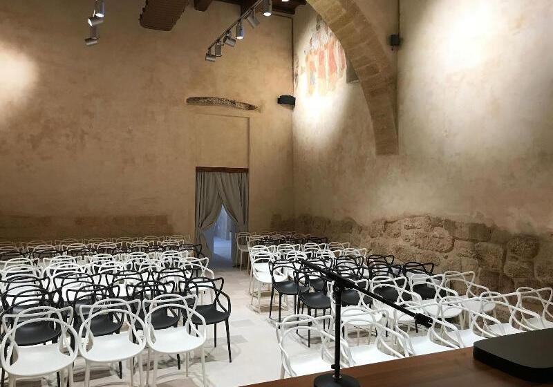 בית מלון כפרי Castello Di Ugento