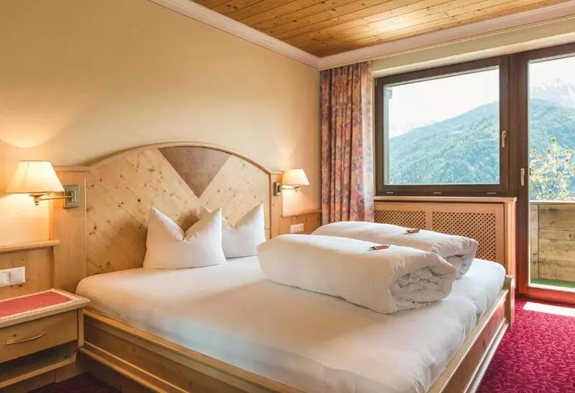 ホテル Garni Tirol