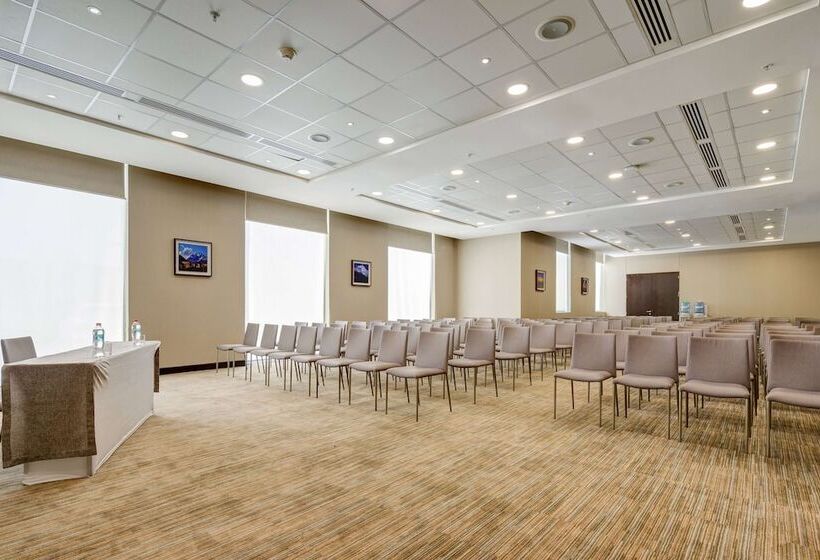 فندق La Quinta By Wyndham Santiago Aeropuerto