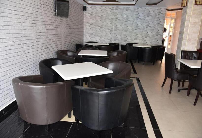 هتل Mara Frontier