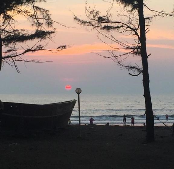 Отель Pears Beach Resort