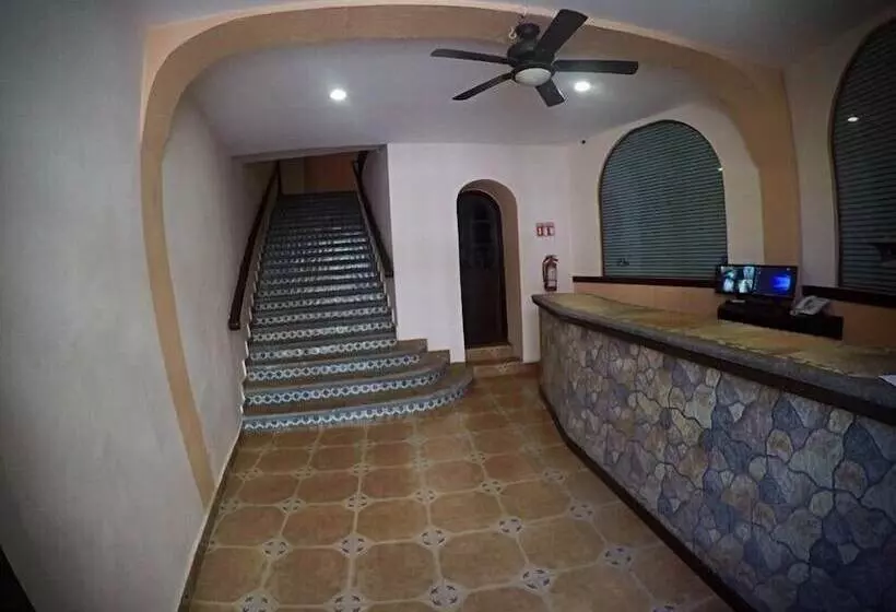 هتل Plaza Centro Historico