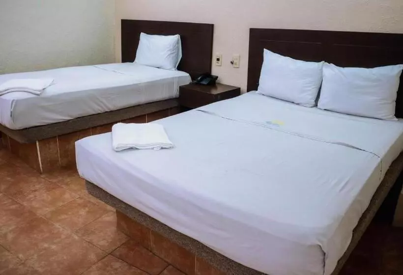 هتل Plaza Centro Historico