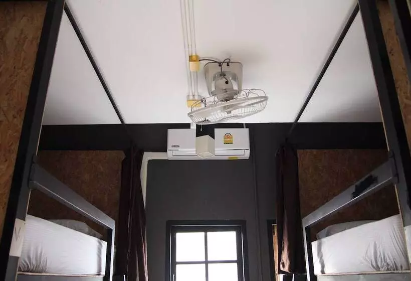 Vitamin Sea Hostel Phuket