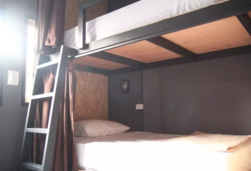 Vitamin Sea Hostel Phuket