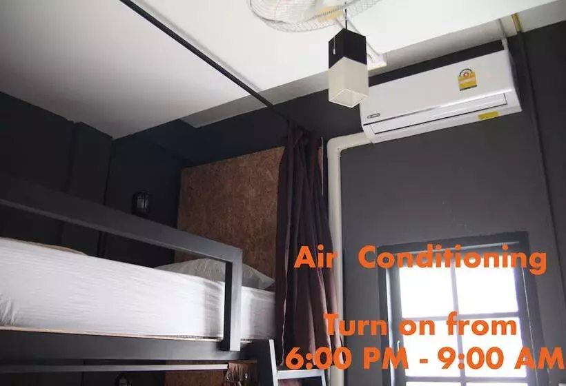 Vitamin Sea Hostel Phuket