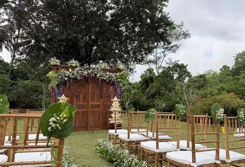 ホテル Bumi Kinar Heritage