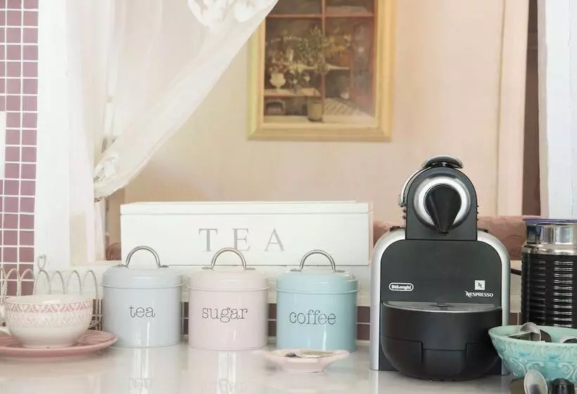 Aamiaismajoitus (B&B) Jasmine S Cottage