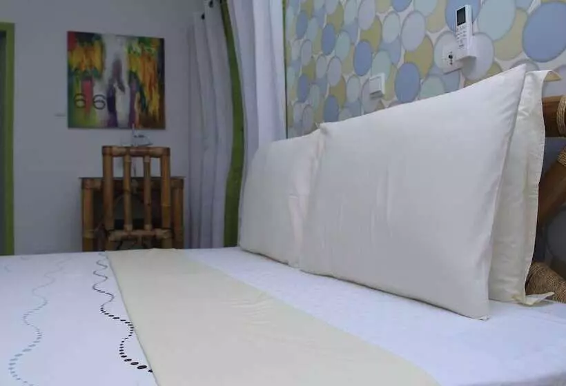 تختخواب و صبحانه Residence Hibiscus