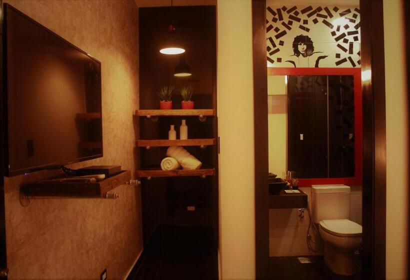 هتل 1945 Aeropuerto