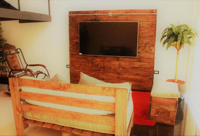 هتل 1945 Aeropuerto