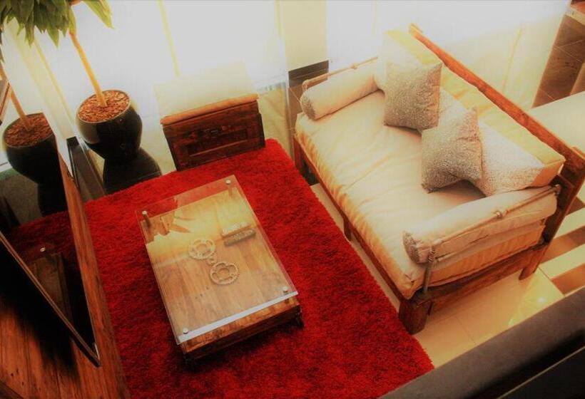 هتل 1945 Aeropuerto