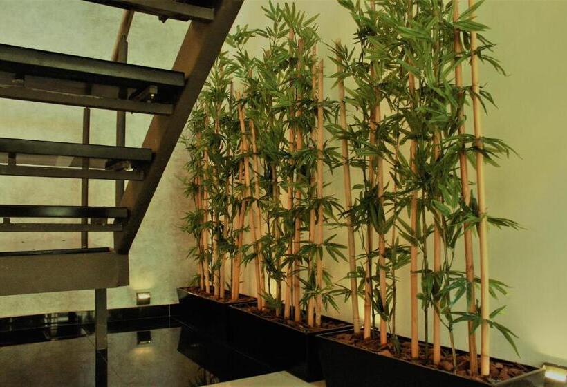 هتل 1945 Aeropuerto